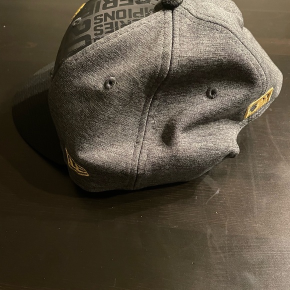 NWT Chicago Cubs 2016 World Series Champion Cap - Picture 3 of 5